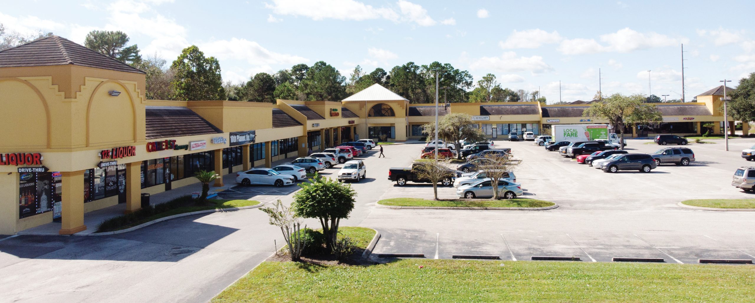 Matthews™ Closes Florida Value-Add Shopping Center