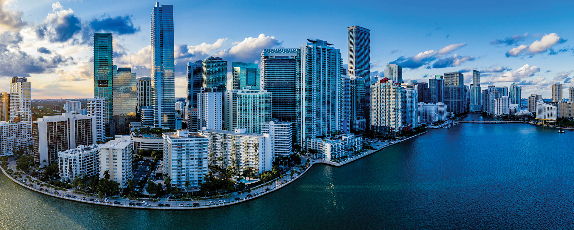 Miami Shopping Centers Report with Miami Skyline